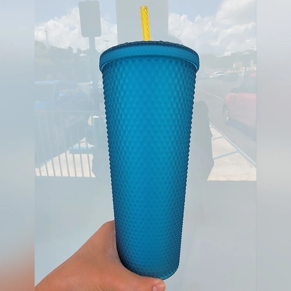 NWT Starbucks 2023 LATAM Release Soft Touch Studded Venti Tumbler Cup
